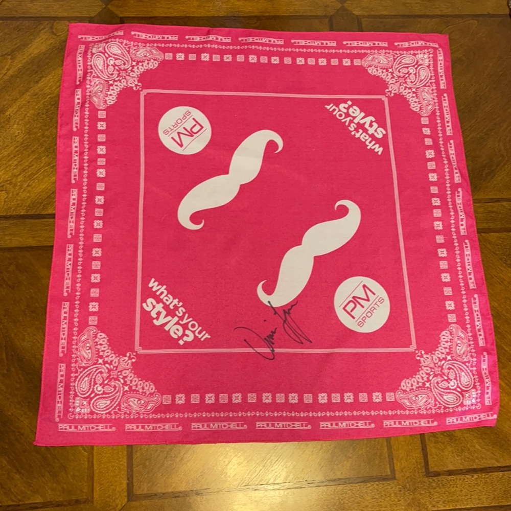 # Paul Mitchell Bandanna .